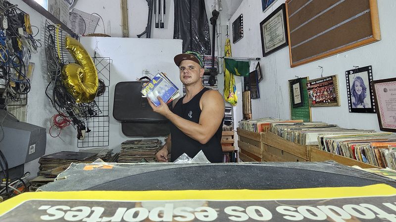 SOCIALIZATION SUBJECT W/ SLACK VIBES