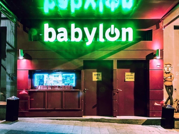 Babylon nostalgia w/ ferahnaz & merve bozdag