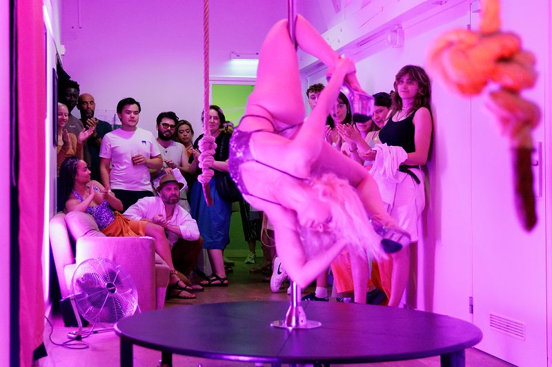 Extra Night Live Radio - Nightwalkers