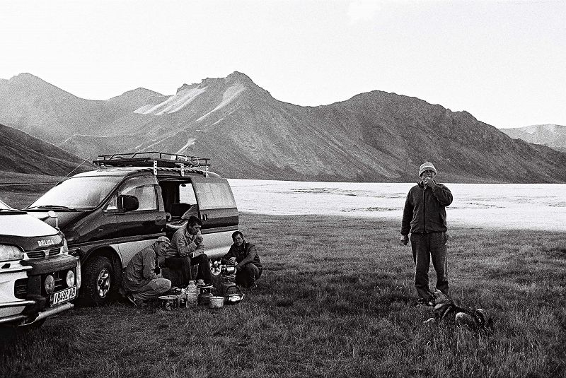 STRANGELY FAMILIAR W/ DILESMAVIS