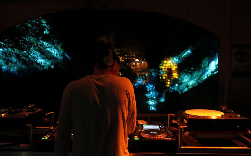 Shamos - Live From Dimensions