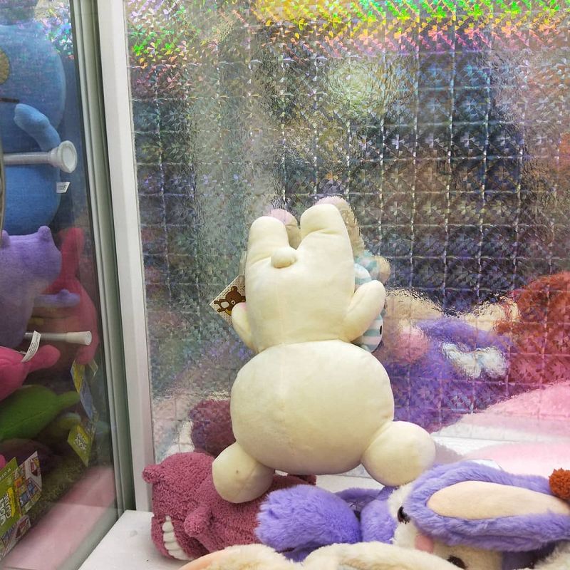 HE4RTBROKEN w/ TZEKIN