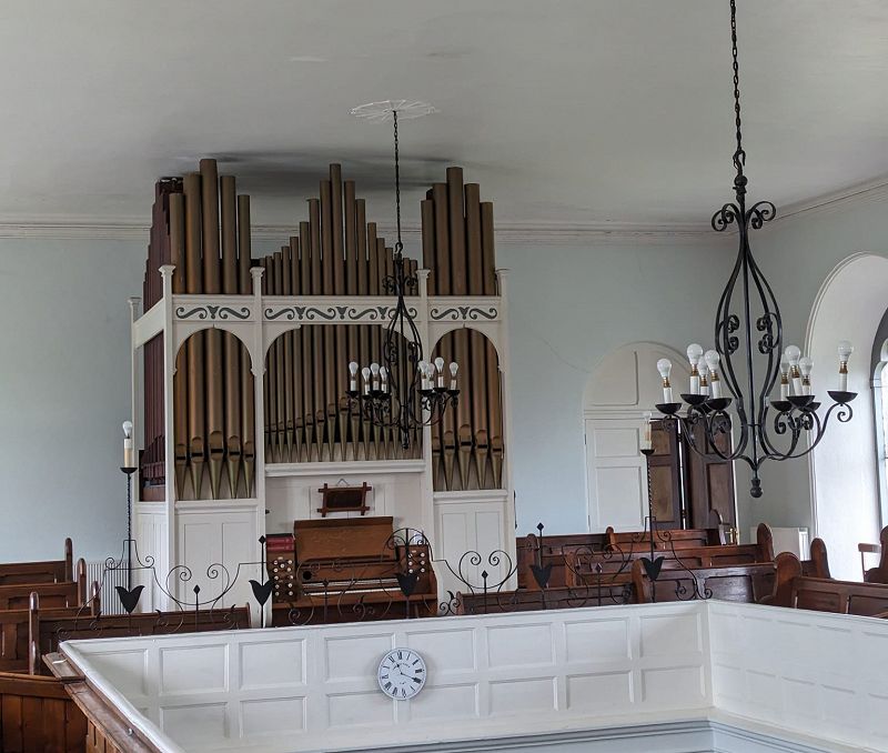 The Early Bird Show w/ Maria Somerville & Baptist Goth