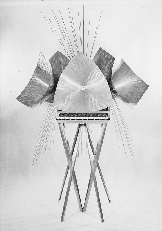 Insolar w/ Cami Layé Okún