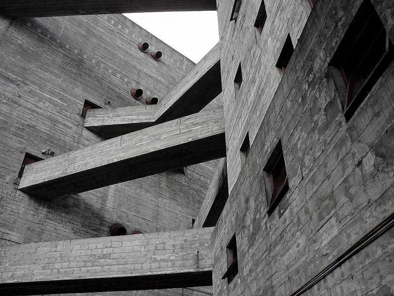 Séance Centre w/ Justin La Rose