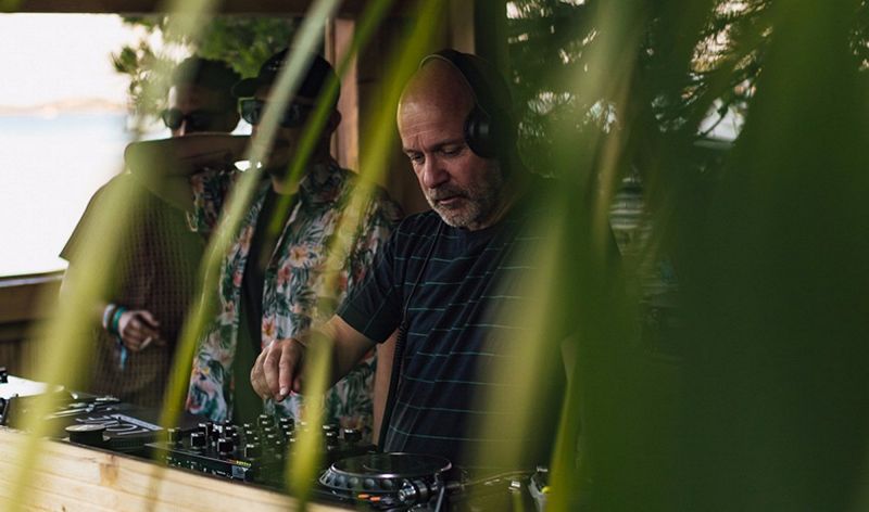 Begin - Live from Love International