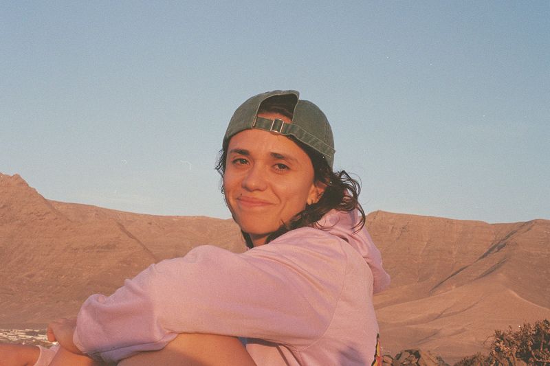 VALE LA PENA VIVIR W/ MOMASÉ