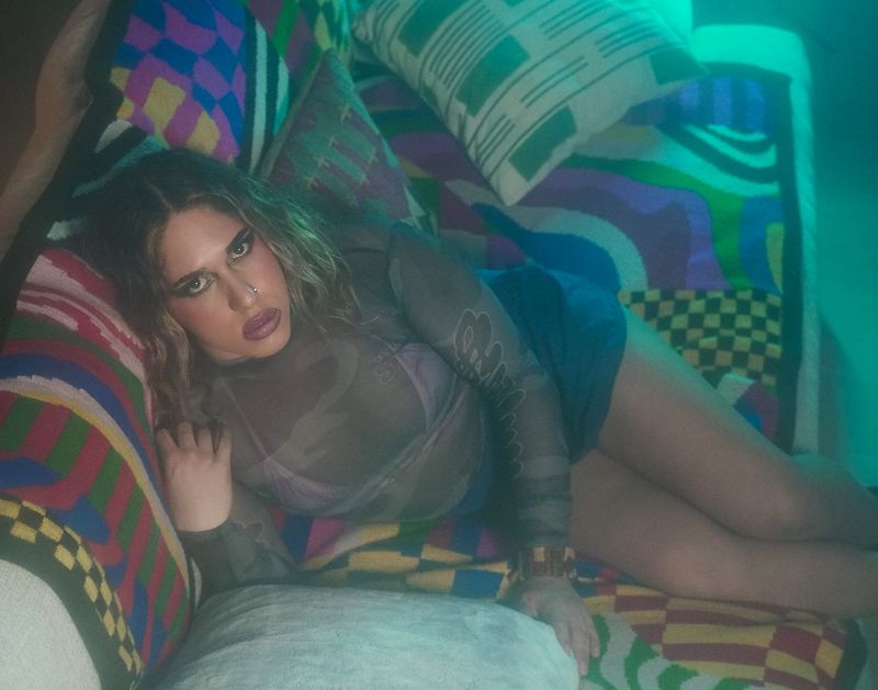 RADIORED W/ VILLANA AKIN