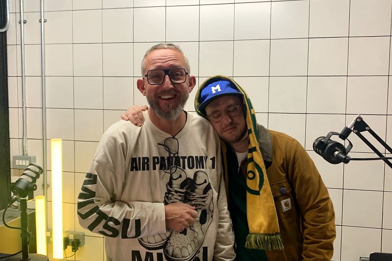 The One Glove Breakfast Show w/ Macca & Kwinzola