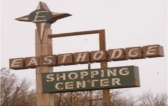 East Hodge Mall 