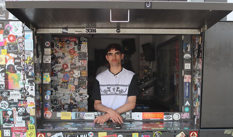 S K Y A P N E A w/ Sam Desouza 