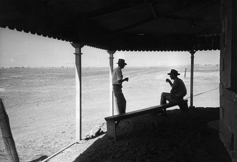 Outback Ballads: The NTS Guide to: Australian Folk and Country