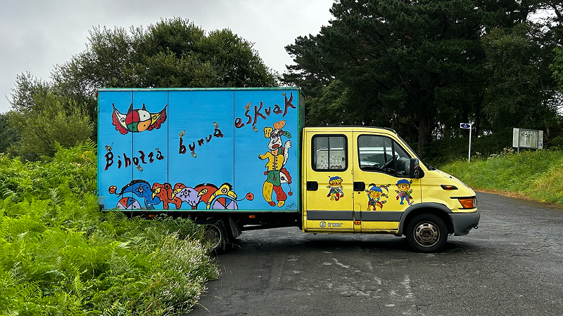 Happy When It Rains w/ Rhys Hudson