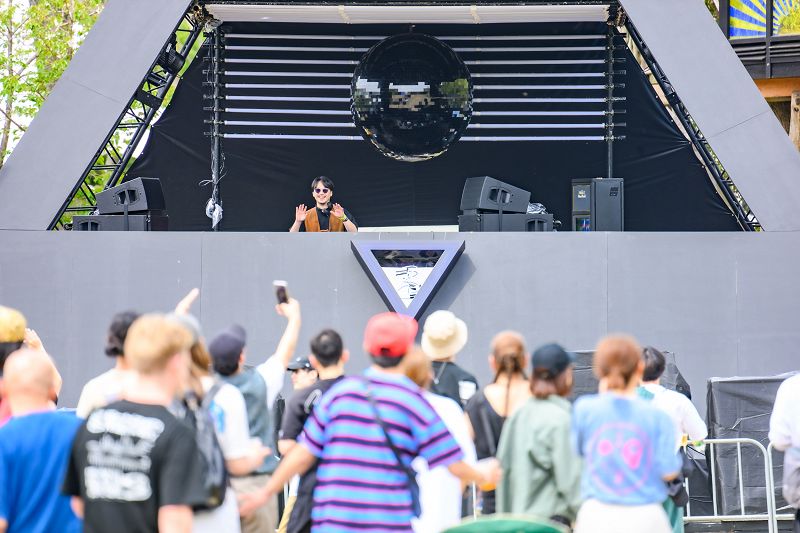 All Styles All Smiles w/ KIKIORIX (RAINBOW DISCO CLUB)