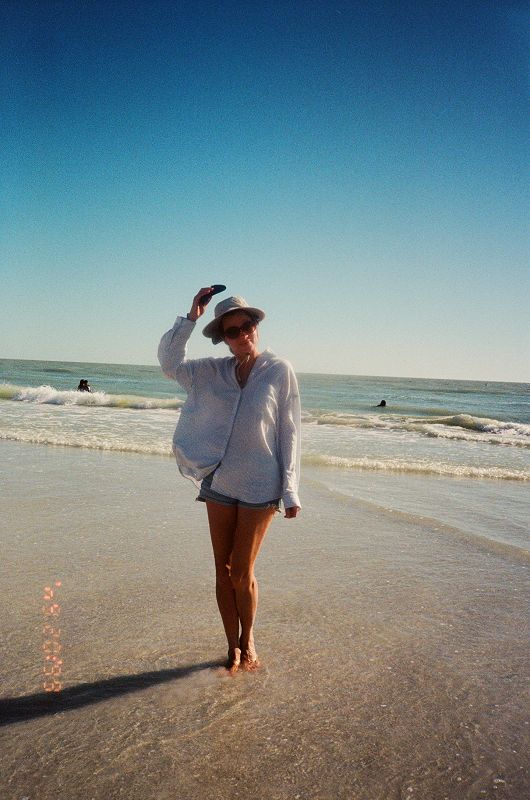 Minimal Wave w/ Veronica Vasicka