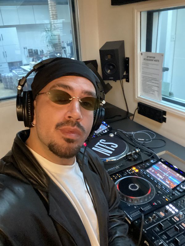 Radiored w/ Zut Zut