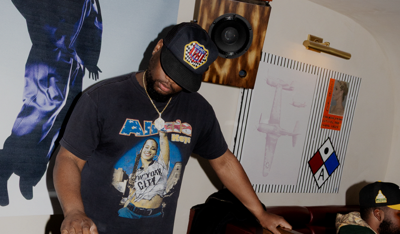 Budgie w/ Hakeem