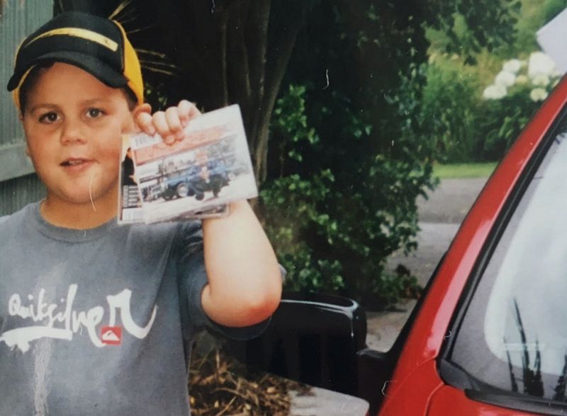 HIT A LICK RADIO W/ BOOST MOBILE RADIO