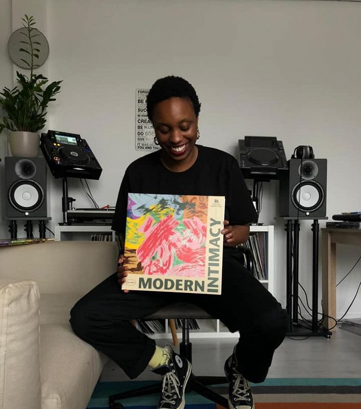 United Identities w/ Carista - Modern Intimacy Volume 1 Special 