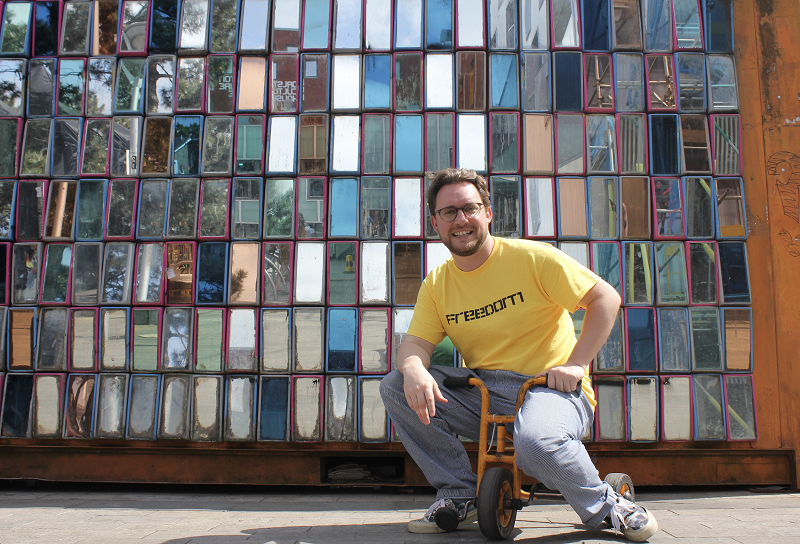 The One Glove Breakfast Show w/ Macca