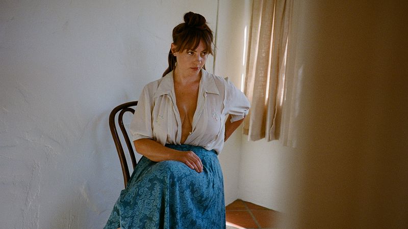 Cosmic Waves Radio Hour w/ Angel Olsen - Neighbors