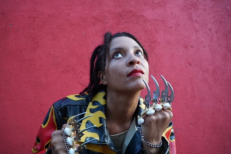 Hakuna Kulala w/ Violence Gratuite