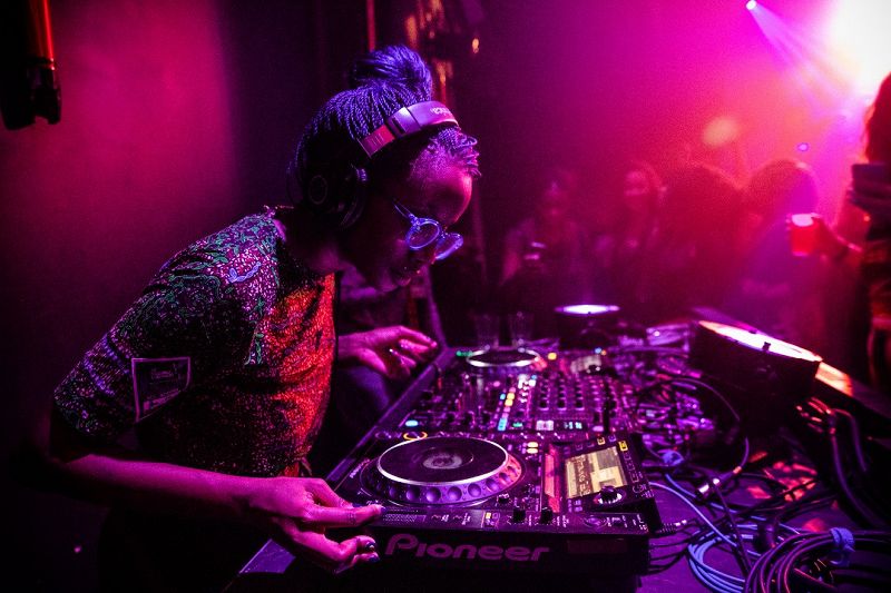 Kampire w/ Yasmeenah