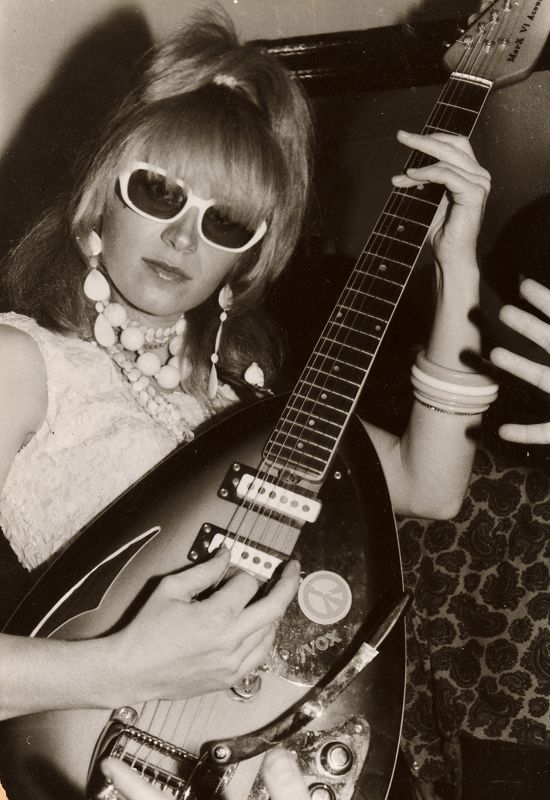 A Scene In Between w/ Samuel Knee - Californian indie garage psych underground 1982-87