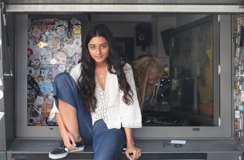 SOS Radio 023 w/ Sofie & Nita Darling